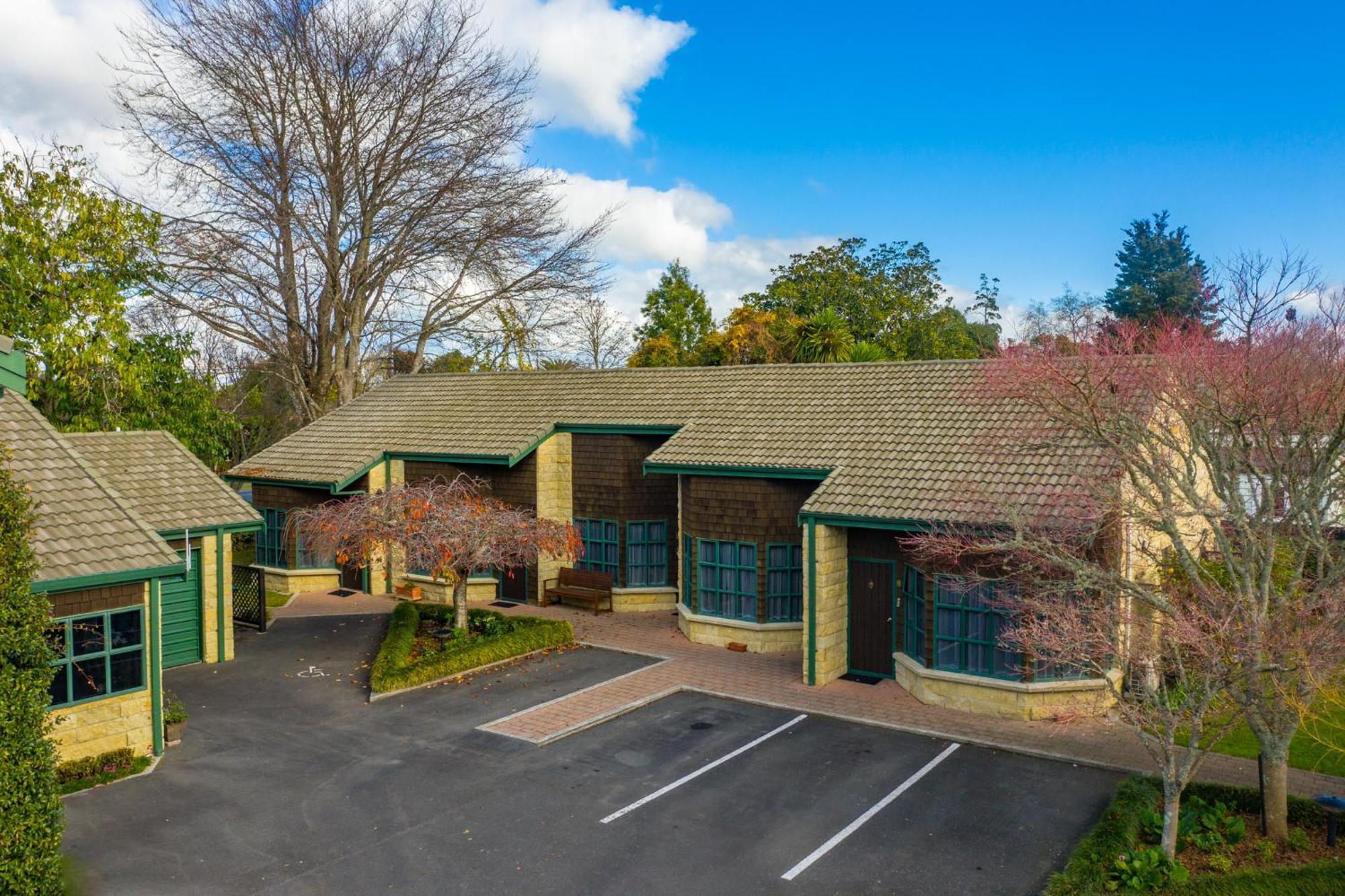 Cambridge Mews Motel Exterior photo